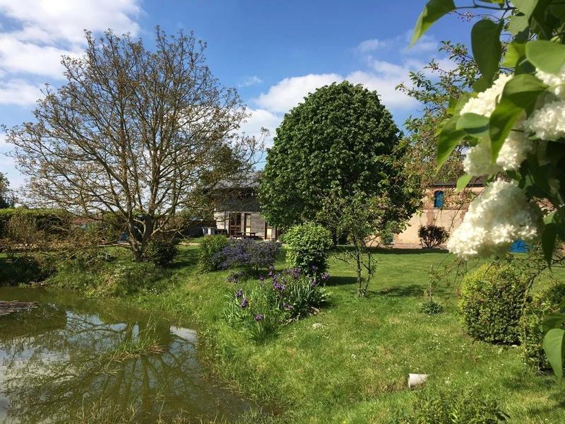 Maison - 845 m² - 12 pièces