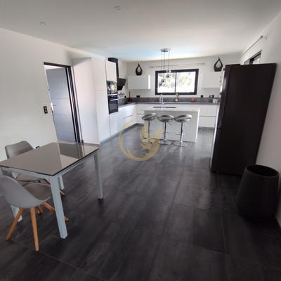 Maison contemporaine - 166 m² - 5 pièces