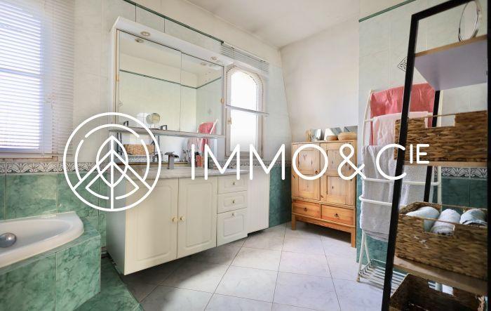 Maison - 192 m² - 6 pièces