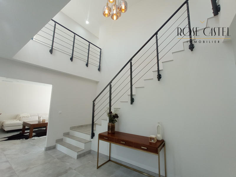 Maison contemporaine - 251 m² - 6 pièces