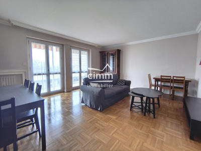 Appartement - 81 m² - 3 pièces