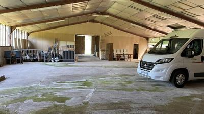 Maison - 1 000 m² - 3 pièces