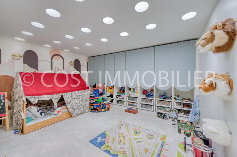 Appartement - 162 m² - 5 pièces