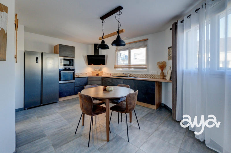 Maison - 133 m² - 5 pièces