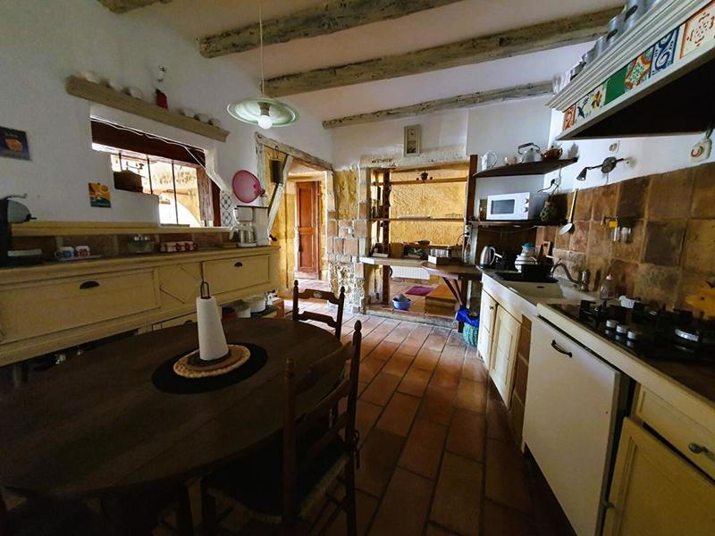 Maison - 250 m² - 10 pièces