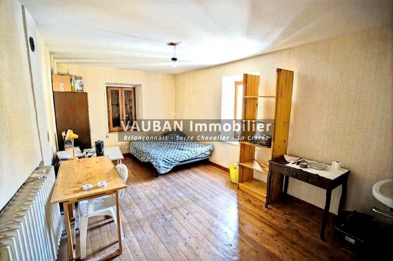 Maison - 400 m² - 20 pièces