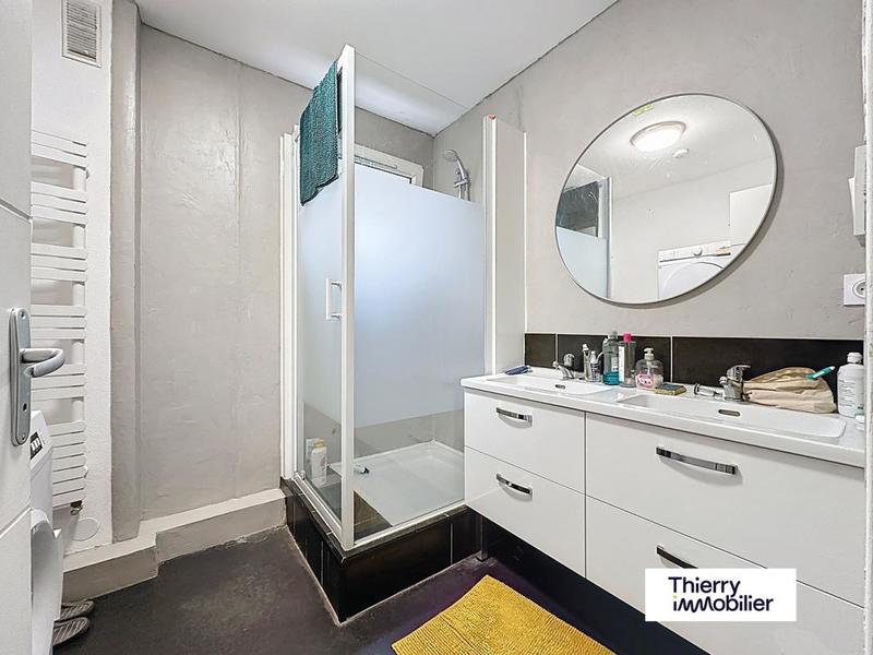 Appartement - 93 m² - 5 pièces