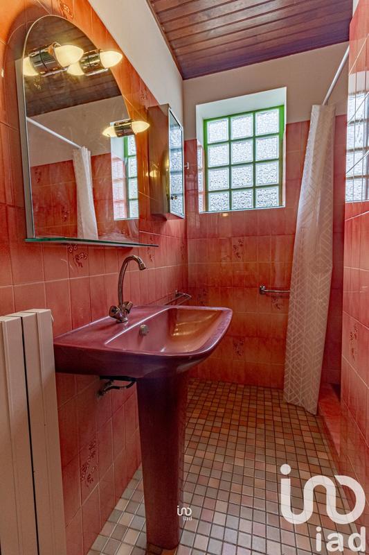 Maison - 183 m² - 9 pièces