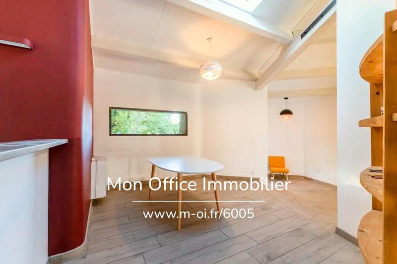 Maison - 275 m² - 10 pièces