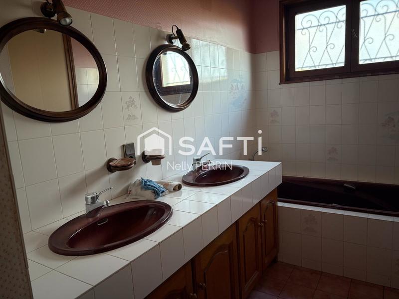 Maison - 155 m² - 6 pièces