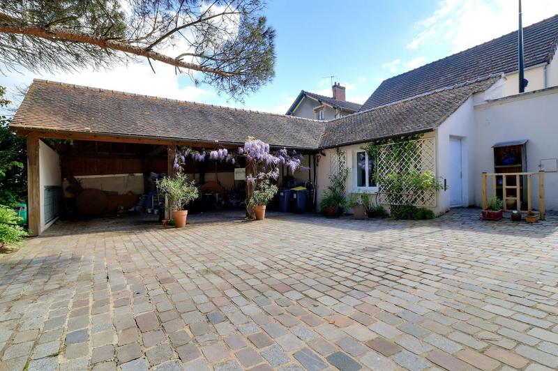 Maison - 301 m² - 11 pièces