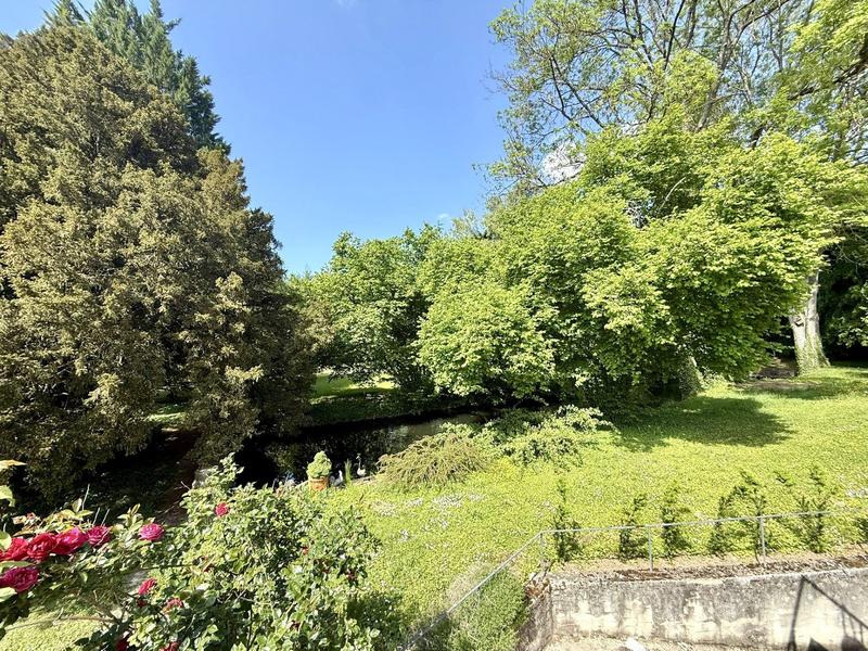 Maison - 274 m² - 6 pièces