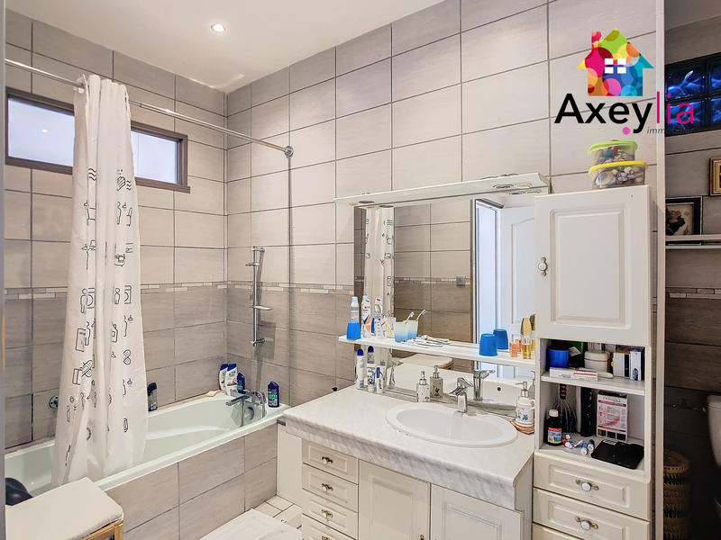 Maison - 127 m² - 6 pièces