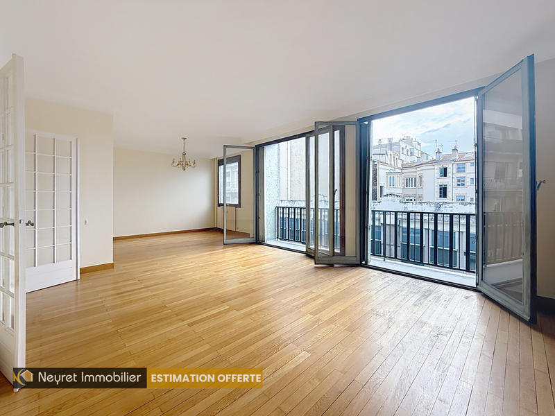 Appartement - 83 m² - 4 pièces