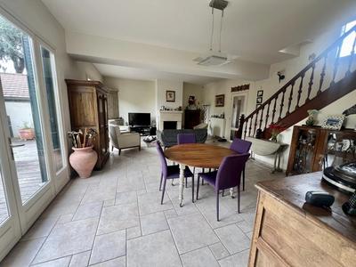 Maison - 141 m² - 6 pièces