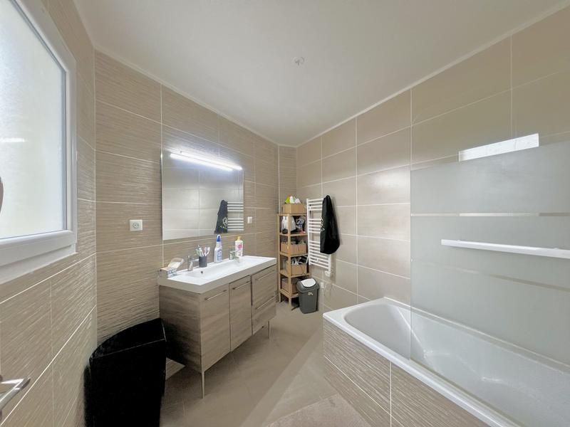 Maison - 136 m² - 6 pièces