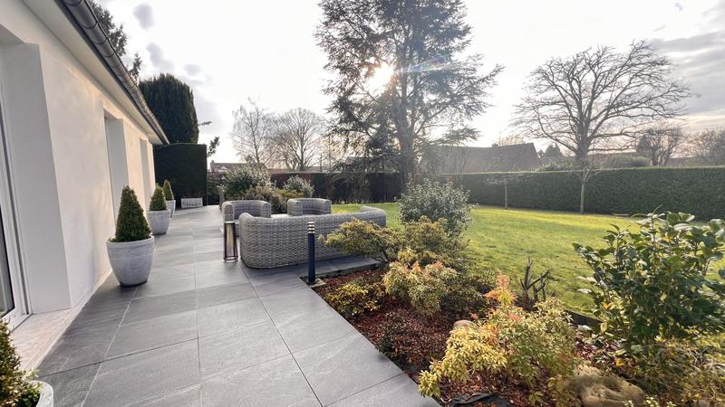 Maison - 212 m² - 8 pièces