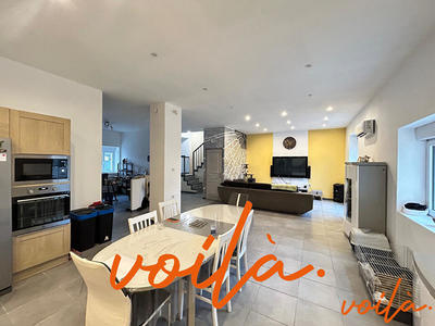 Maison - 240 m² - 6 pièces