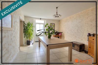 Maison - 460 m² - 12 pièces