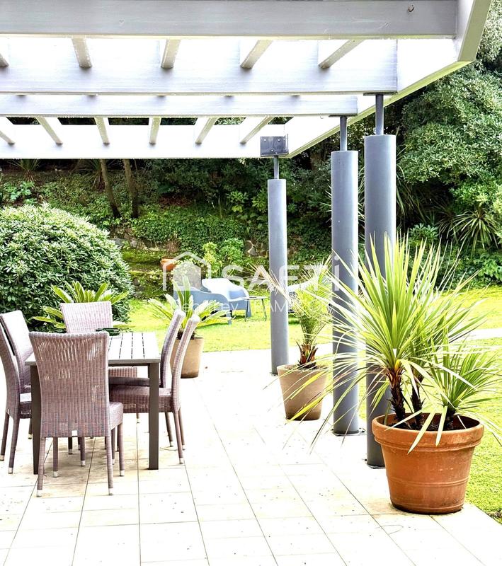 Villa - 230 m² - 7 pièces