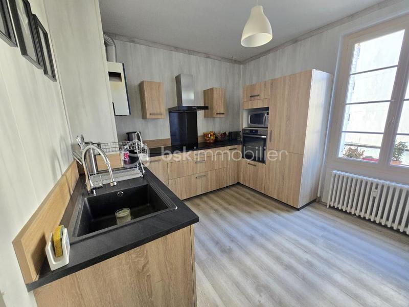 Appartement - 99 m² - 4 pièces