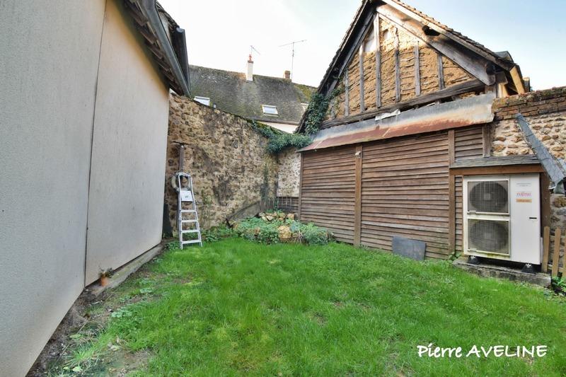 Maison - 161 m² - 8 pièces