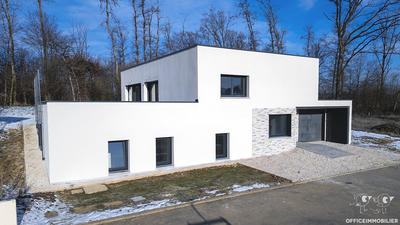 Maison - 140 m² - 6 pièces