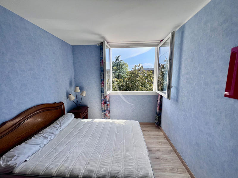 Appartement - 70 m² - 4 pièces