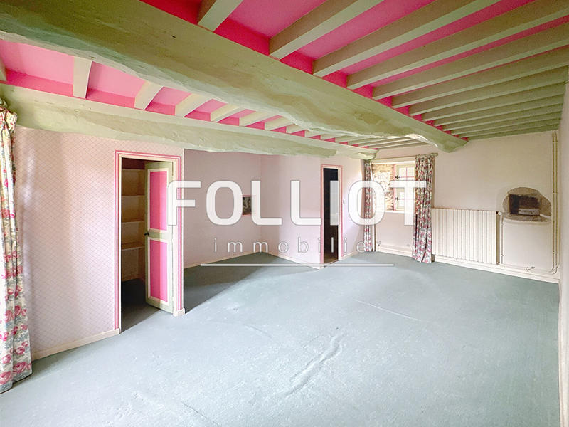 Maison - 250 m² - 8 pièces