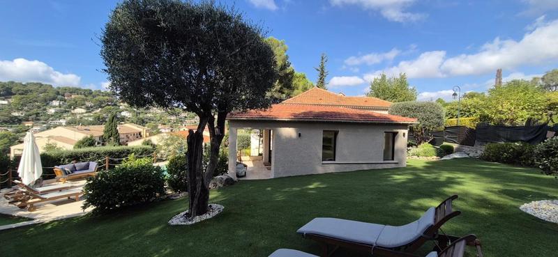 Villa - 204 m² - 6 pièces