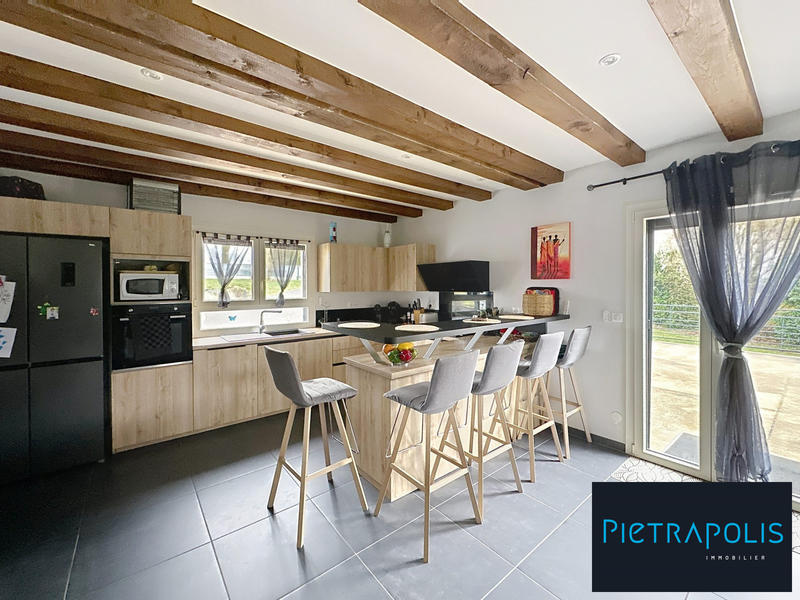 Maison - 157 m² - 7 pièces