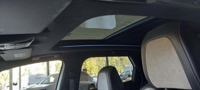 Peugeot 3008 II Hybrid4 300 e-Eat8 Gt