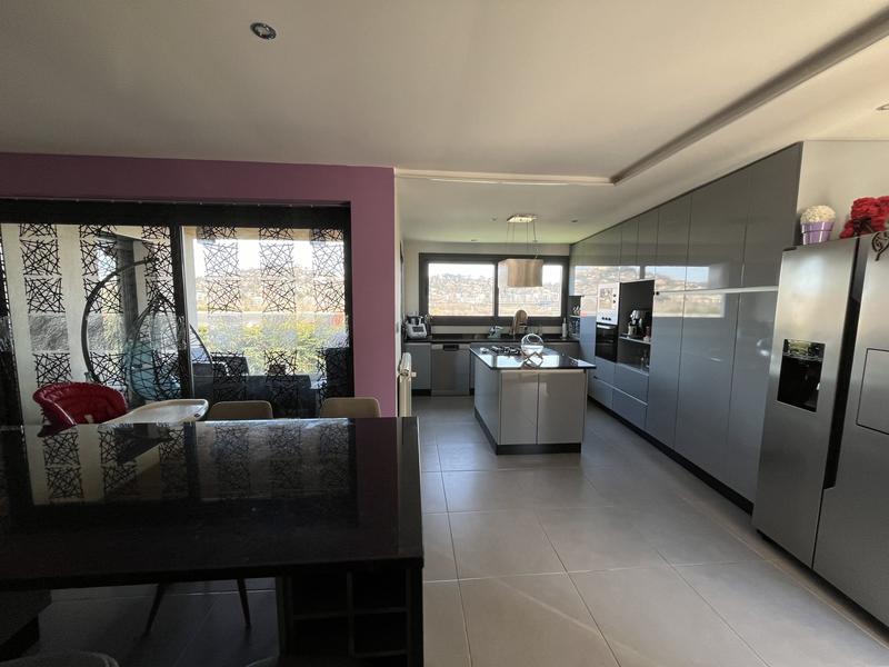 Maison contemporaine - 182 m² - 6 pièces