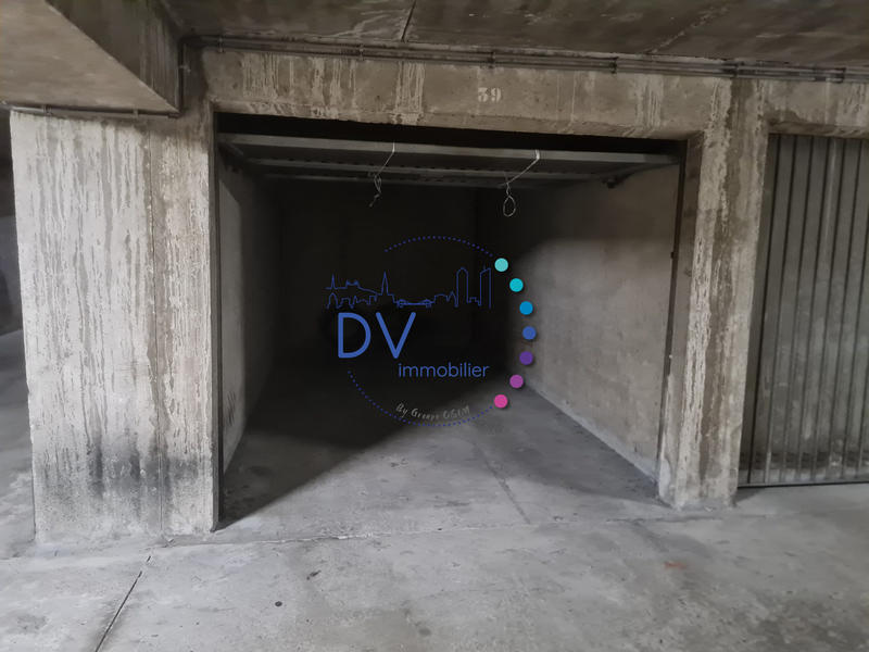 Parking / Garage - 13 m²