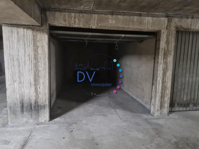 Parking / Garage - 13 m²