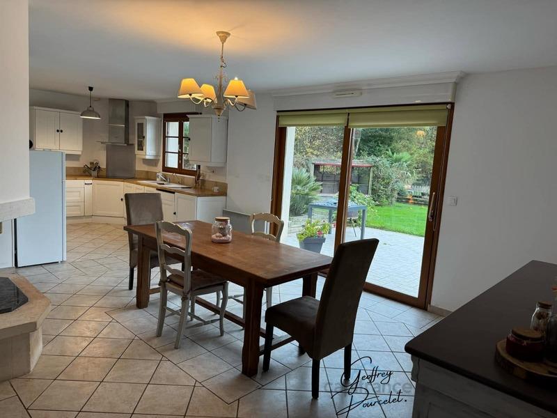 Maison - 134 m² - 7 pièces