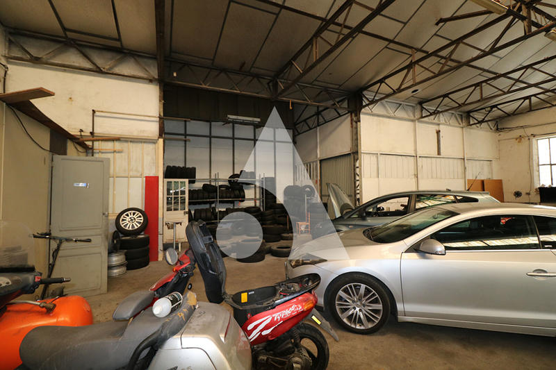 Local d'activité / Entrepôt - 501 m² - 5 pièces