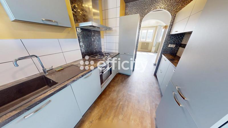 Appartement - 70 m² - 4 pièces