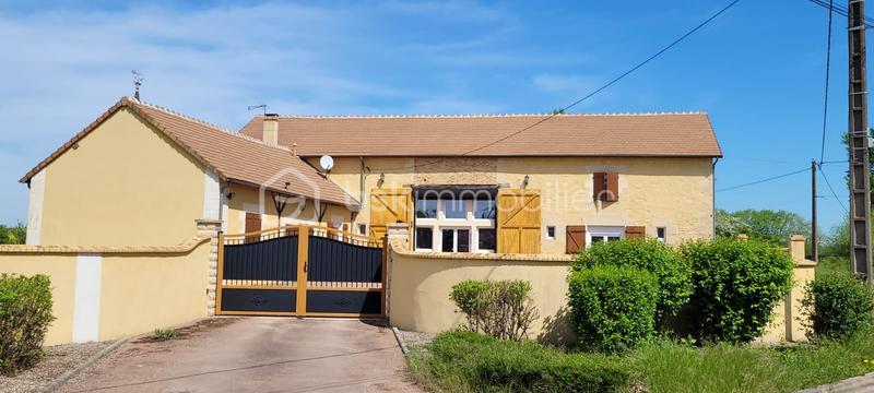 Corps de ferme - 322 m² - 9 pièces