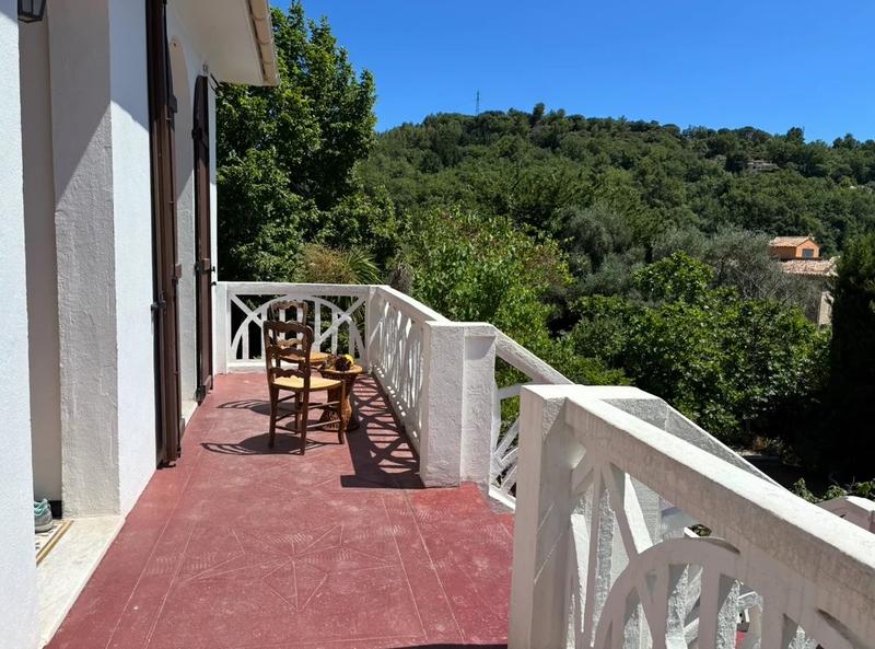 Maison - 101 m² - 5 pièces