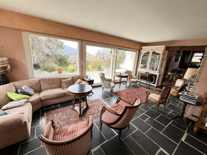 Maison - 268 m² - 6 pièces