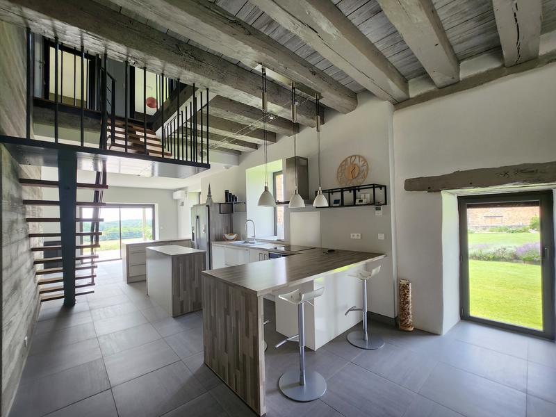 Propriété - 142 m² - 5 pièces