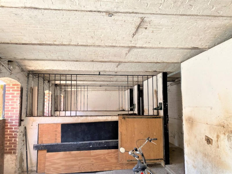 Propriété - 10 000 m² - 8 pièces