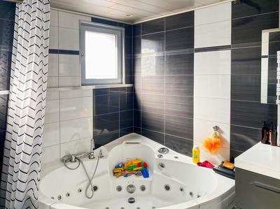 Maison - 143 m² - 5 pièces