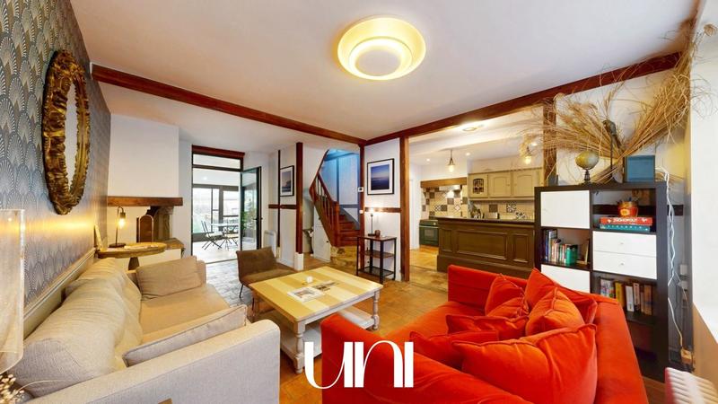 Propriété - 260 m² - 10 pièces