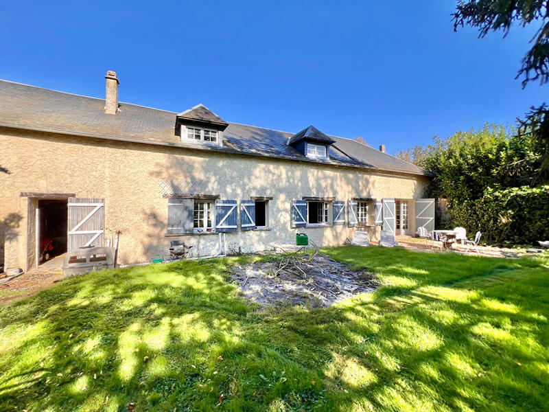 Maison - 211 m² - 6 pièces