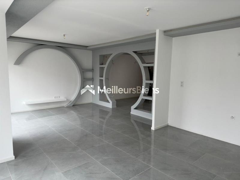 Maison - 142 m² - 6 pièces