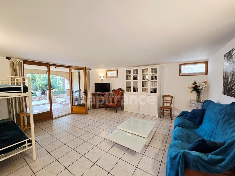 Maison - 182 m² - 7 pièces