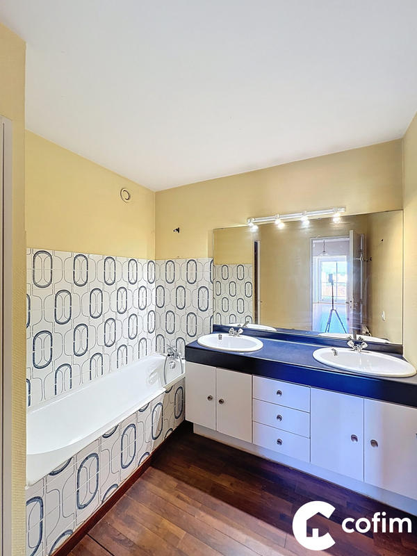 Appartement - 74 m² - 3 pièces