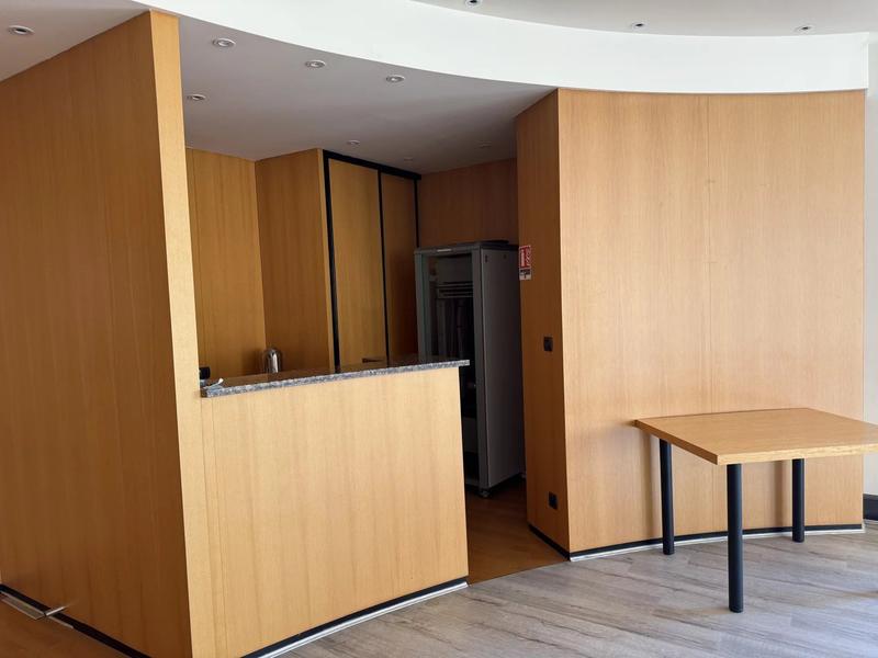 Bureau - 337 m² - 11 pièces